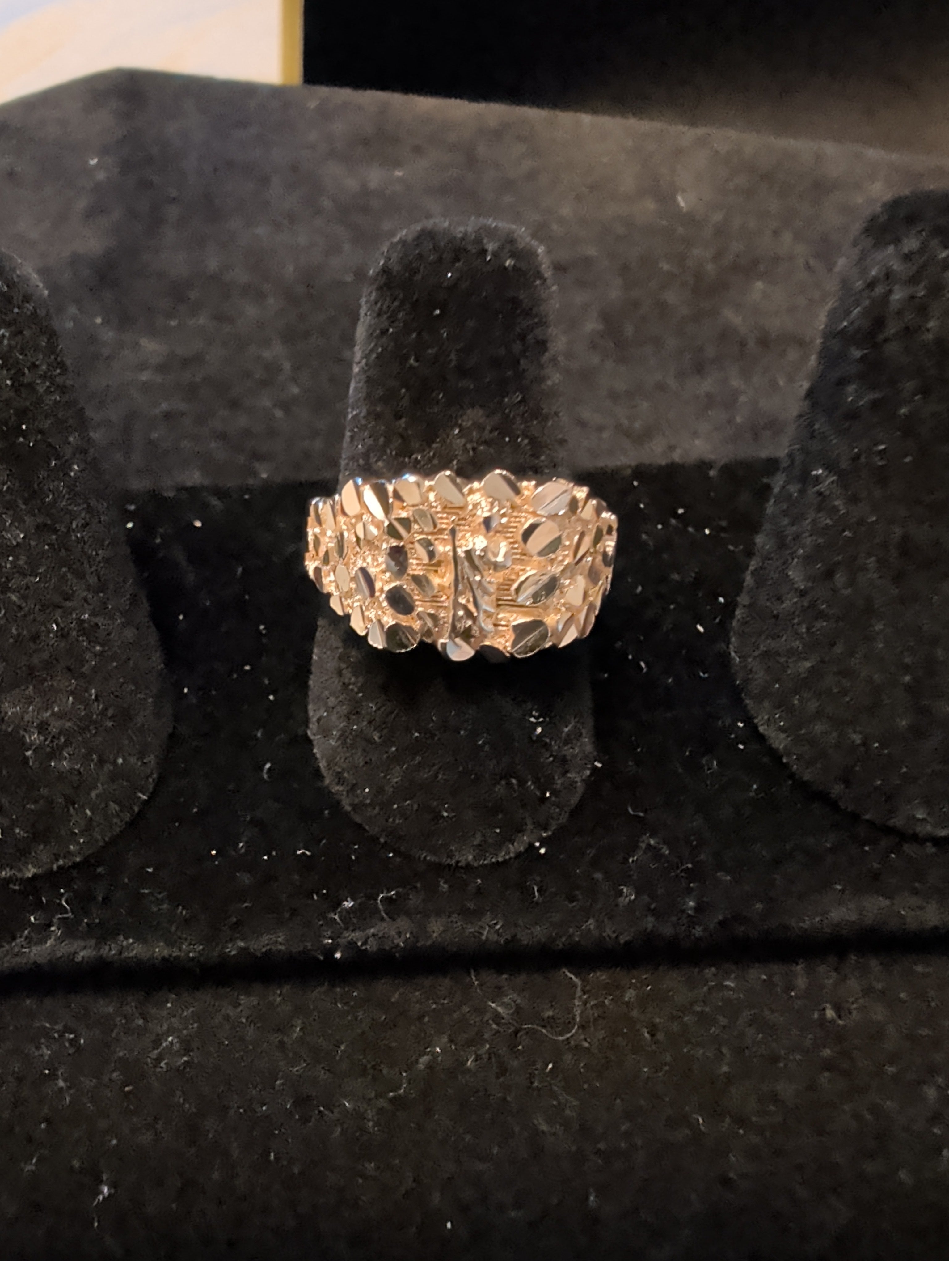 10k gold-filled over brass sz7 ring. Acid tested! Gold nugget pattern.
