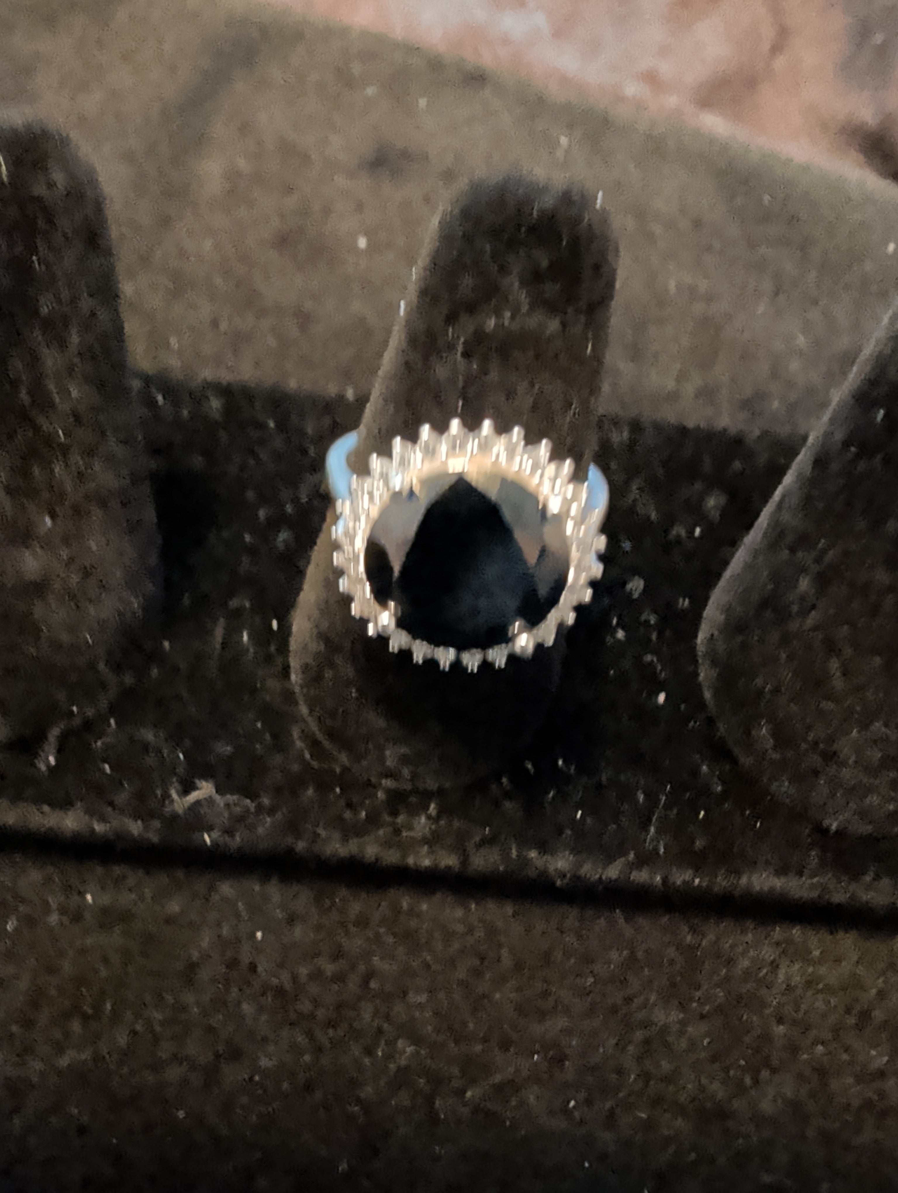 5g solid sterling silver ring. Cubic zirconia gem.