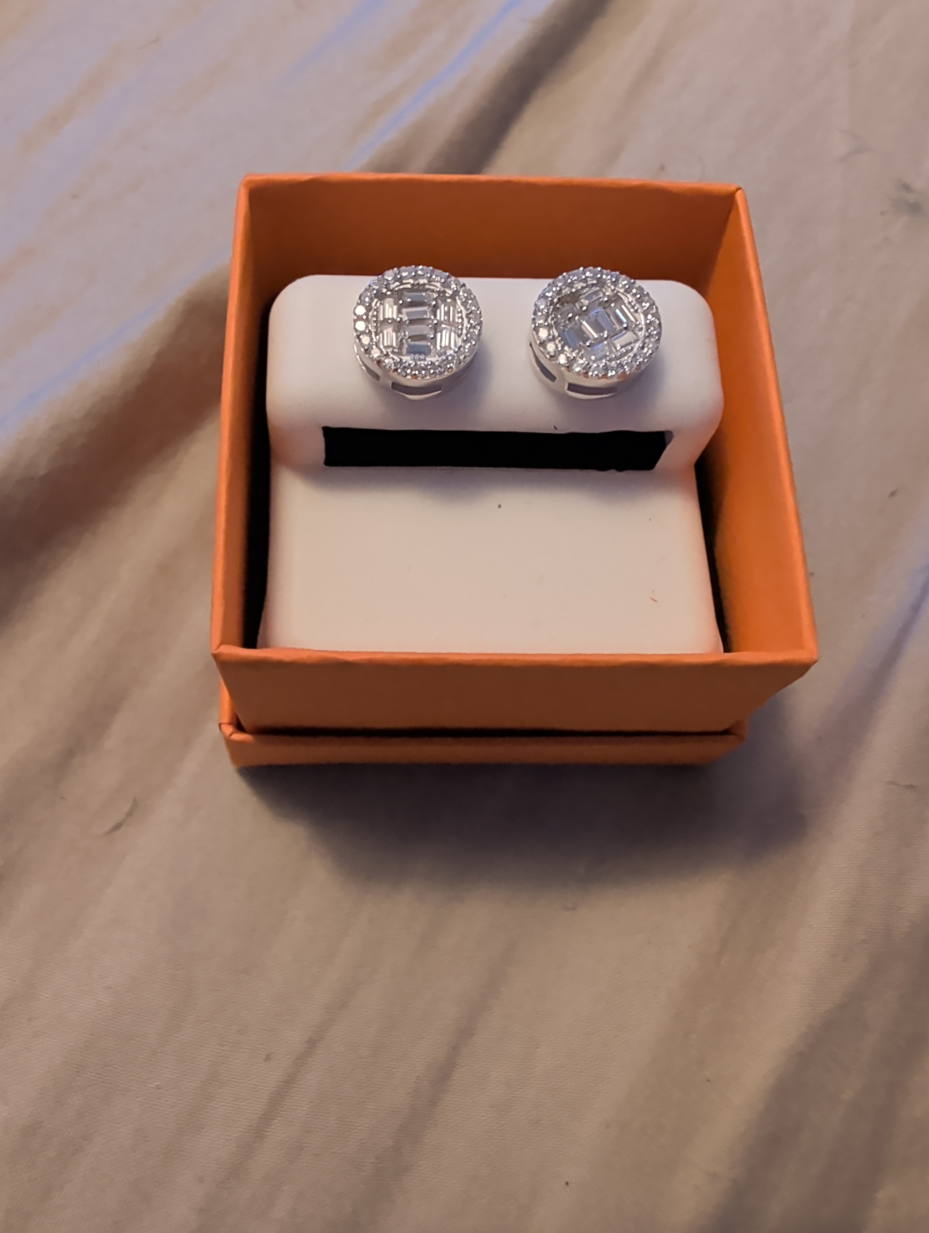 3ctw Moissanite earrings. 925 solid sterling silver. Diamond tested! 1.5tw each.