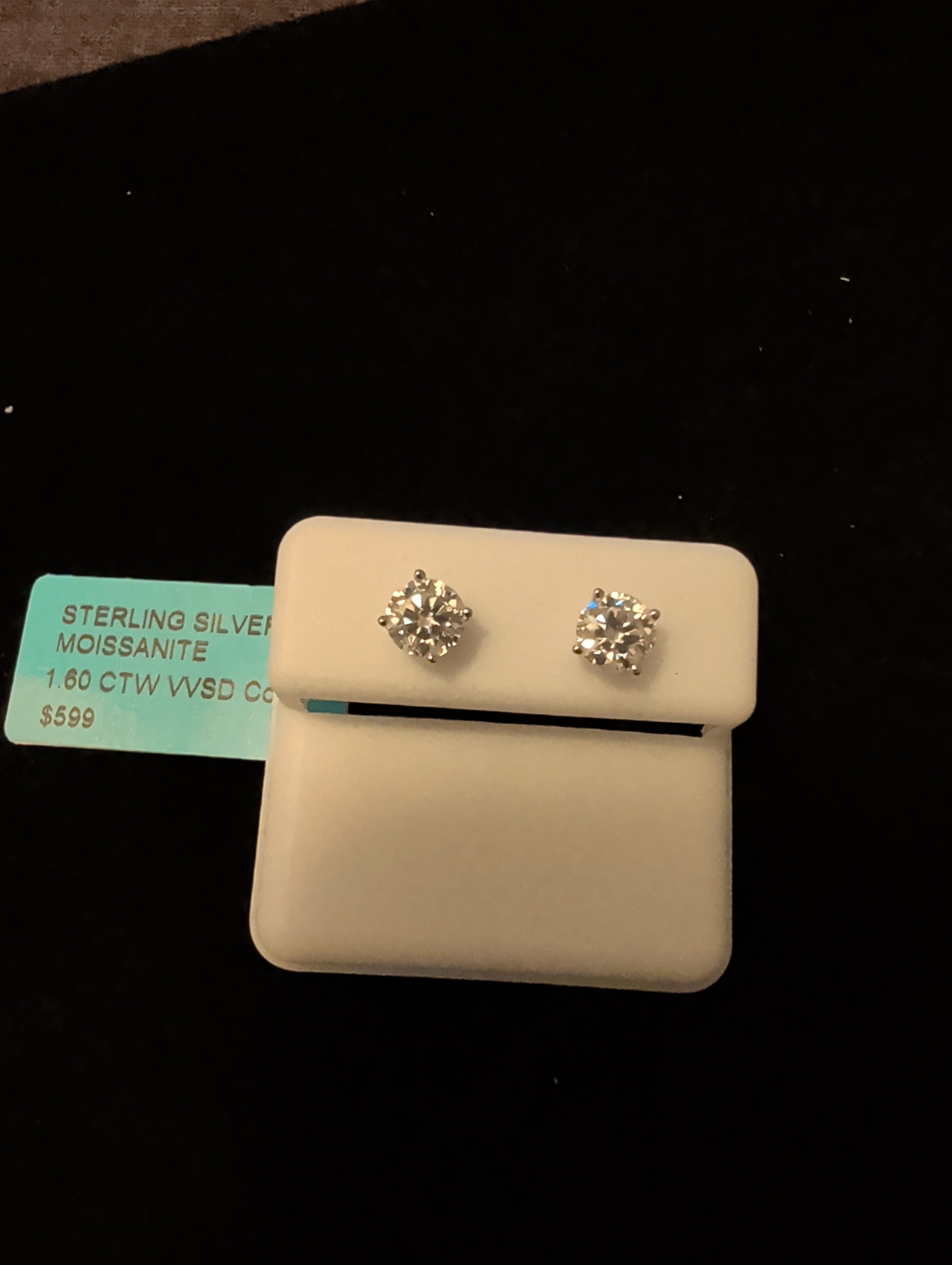 1.60ctw (0.80ctw each) moissanite earrings. 925 sterling silver. Diamond tested!