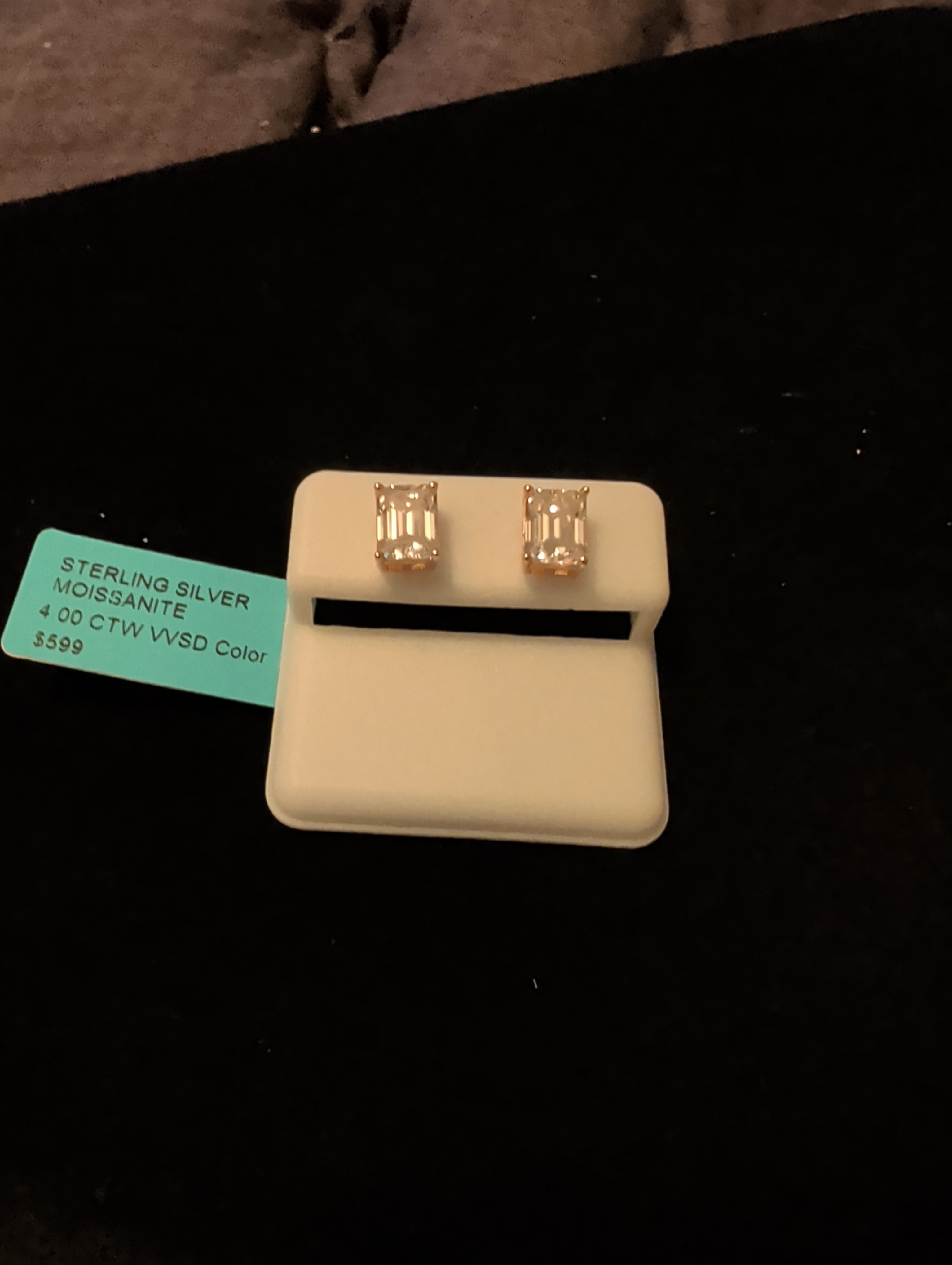 4ctw (2ctw each) moissanite earrings. 925 sterling silver. Diamond tested!