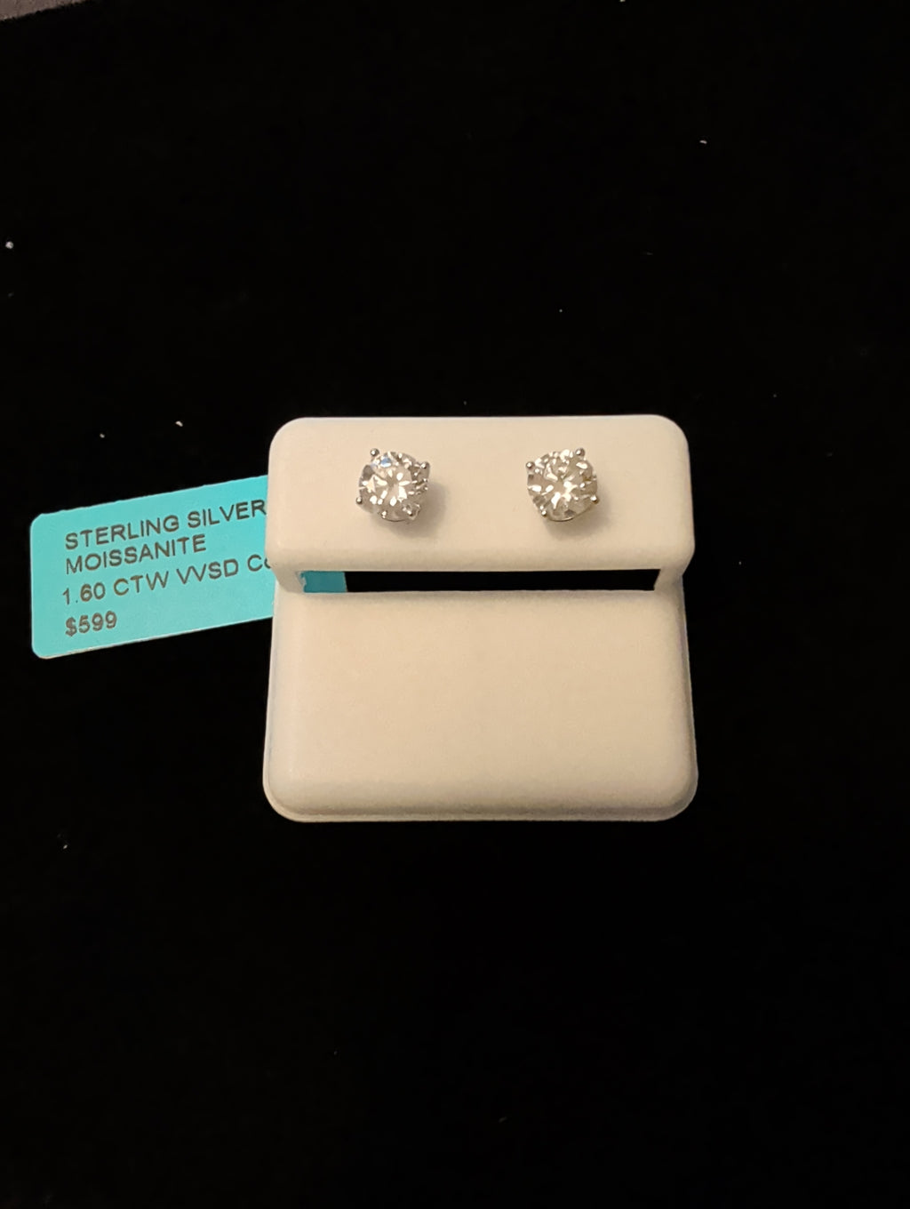 1.60ctw (0.80ctw each) moissanite earrings. 925 sterling silver. Diamond tested!