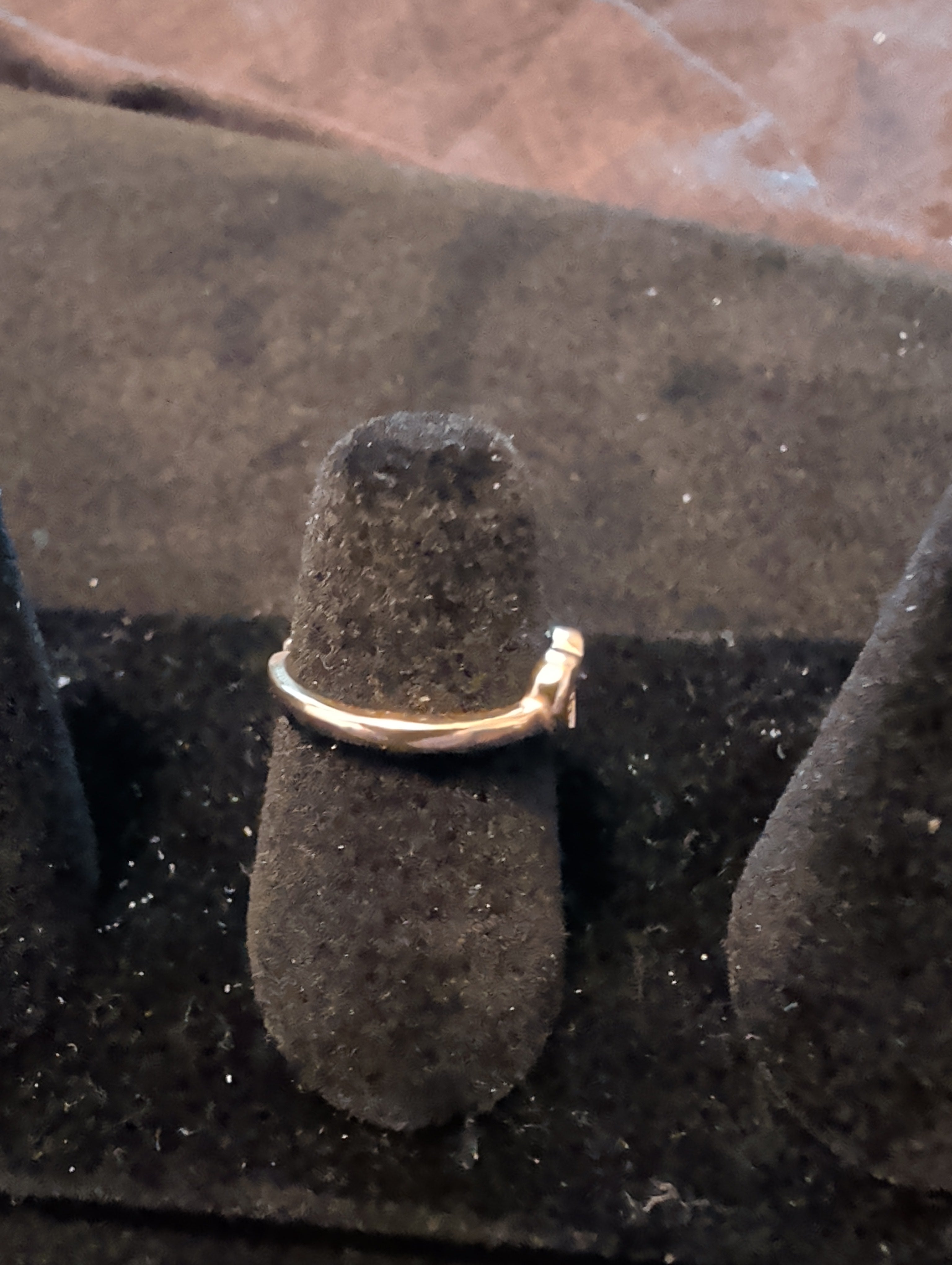 Heart-shaped toe ring. Solid 925 sterling silver.