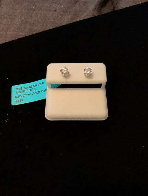 0.85ctw (0.42ctw each) moissanite earrings. 925 sterling silver. Diamond tested!
