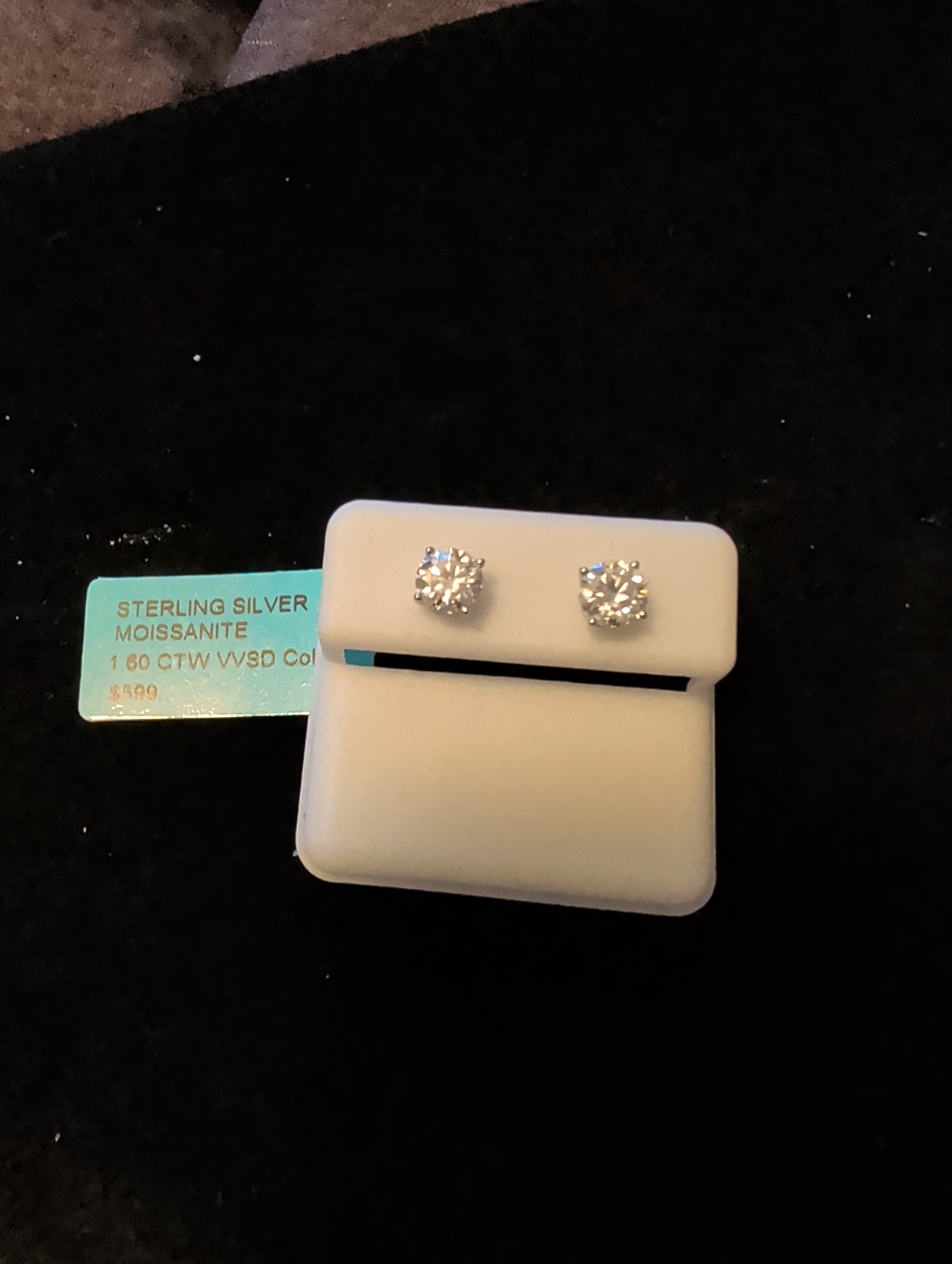 1.60ctw (0.80ctw each) moissanite earrings. 925 sterling silver. Diamond tested!